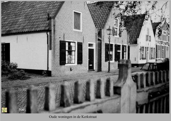 3091
Oude woningen in de Kerkstraat.
