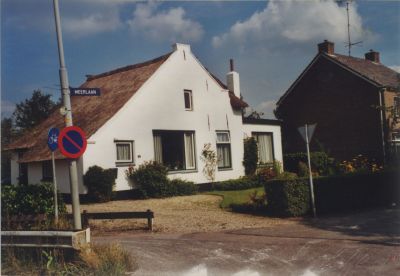 Meerlaan--Hoek-Randweg-Meerhoekweg
Huizen. Jaap Kerssens  l  en Piet Kee Afgebrand in 2005
