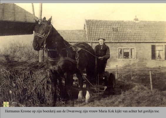 0353 Bij de hooiberg.
