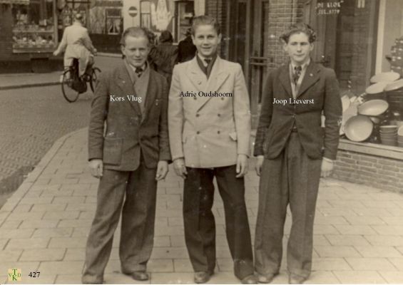 0427 Vrienden.
