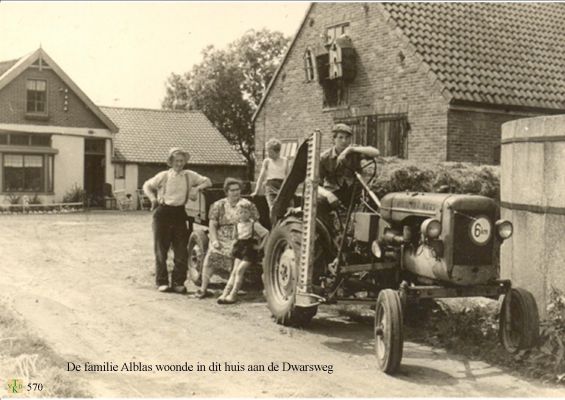 0570 Op de boerderij
