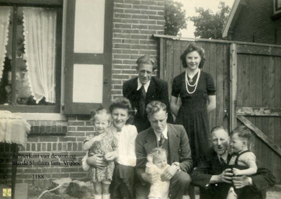 1188 Achterkant van de woning.
