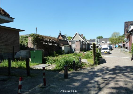 1260 Nieuwe winkel en appartementen.
