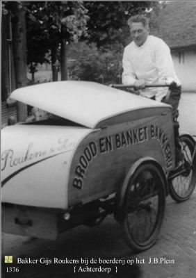 1376 Op de Bakfiets.

