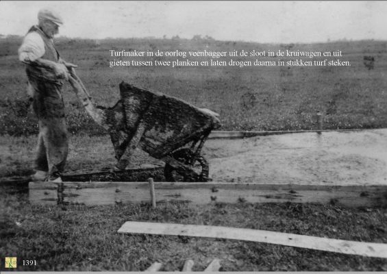 1391 Turfmaker in de oorlog. 
