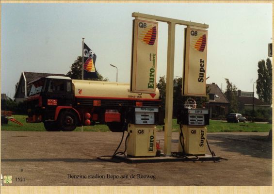 1521 Benzine pomp.
 
