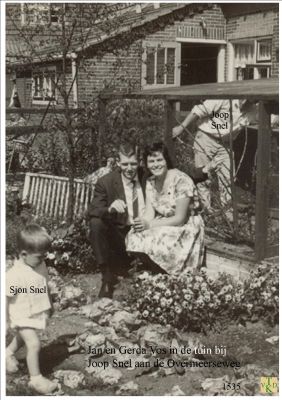 1535 Achter de woning van J.Snel.
