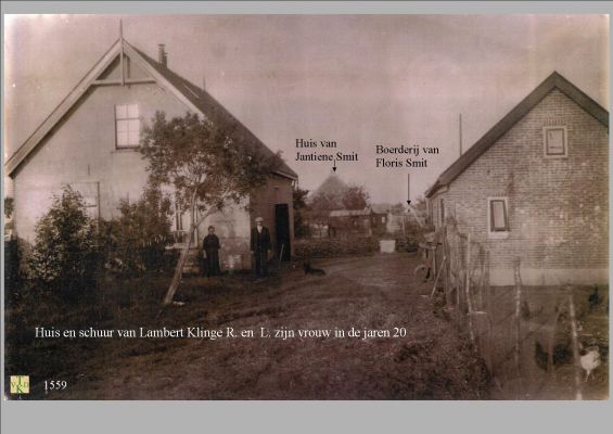 1559 Klinge bij zijn woning.
