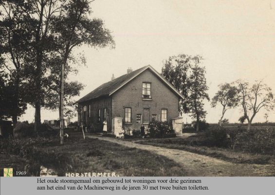 1969 Het oude stoomgemaal.
Om gebouwd tot drie woningen.
