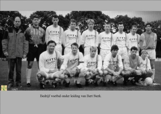 1994 
 Bedrijfs-voetbal.
