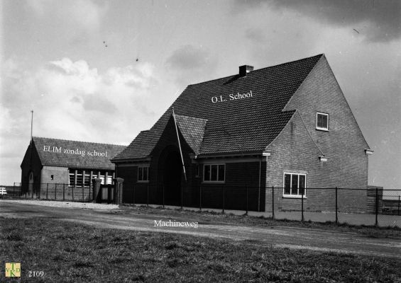 2109 O. L. School 
O.L.School met de zondagschool ELIM>
