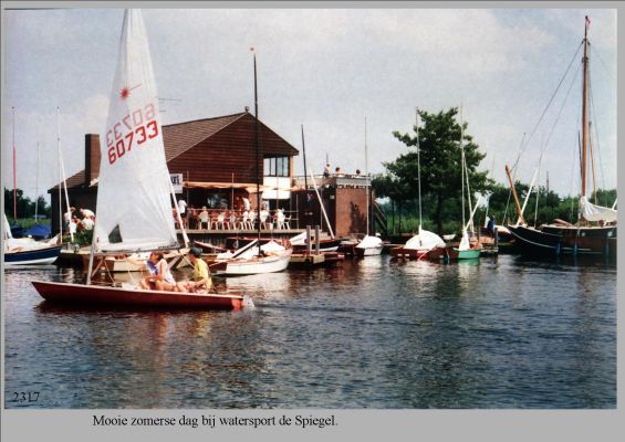 2317 Bij de watersport de Spiegel

