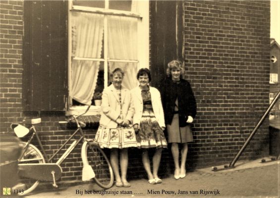 1193___Bij_het_brughuisje_

