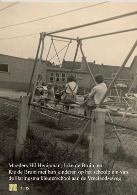 2438 
 Schoolplein Kleuterschool + Speeltuin
