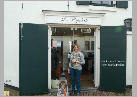 2587 Voor haar kapsalon
2587 Voor haar kapsalon

