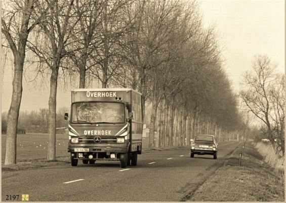 2197_Auto_wassrij_de_overhoek.
