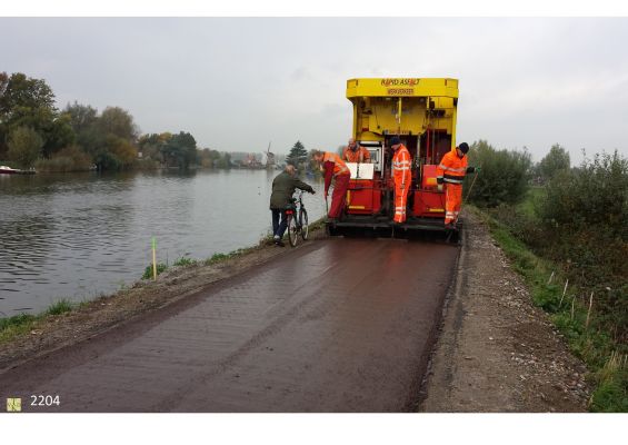 2204.Op knappen Eilandseweg.
