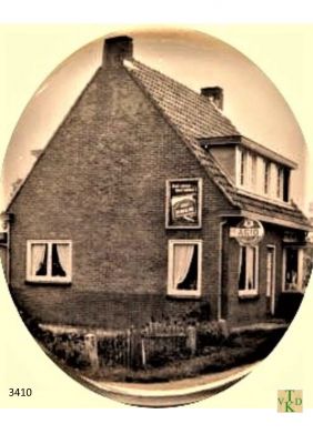 3410
_Tabakswinkel.
