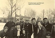 Bestandsnaam=182___de_baanvegers_op_de_Reevaart.jpg
Bestandsgrootte=259KiB
Afmetingen = 1754x1240
Datum toegevoegd = 28-03-2019 182___de_baanvegers_op_de_Reevaart.jpg