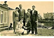 Bestandsnaam=3358_Famillie_Van_de_Meer.jpg
Bestandsgrootte=325KiB
Afmetingen = 1754x1240
Datum toegevoegd = 18-01-2019 3358_Famillie_Van_de_Meer.jpg
