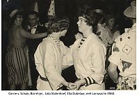 Bestandsnaam=4256_Carnaval.jpg
Bestandsgrootte=324KiB
Afmetingen = 1754x1240
Datum toegevoegd = 03-08-2021 4256_Carnaval.jpg