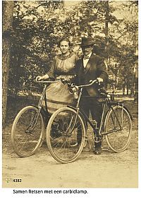Bestandsnaam=4382_Fietsen_carbidlamp_personen.jpg
Bestandsgrootte=546KiB
Afmetingen = 1240x1754
Datum toegevoegd = 15-10-2021 4382_Fietsen_carbidlamp_personen.jpg