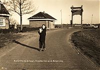 Bestandsnaam=748____roelof_pos_bij_de_brug__t_hemeltje.jpg
Bestandsgrootte=359KiB
Afmetingen = 1754x1240
Datum toegevoegd = 22-08-2021 748____roelof_pos_bij_de_brug__t_hemeltje.jpg