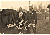 Bestandsnaam=Veertig_jaar_getrouwd,.jpg
Bestandsgrootte=357KiB
Afmetingen = 1754x1240
Datum toegevoegd = 31-01-2020 Veertig_jaar_getrouwd,.jpg