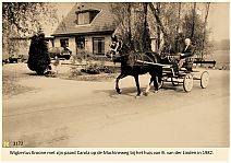 Bestandsnaam=W_Kroone_met_paard.jpg
Bestandsgrootte=423KiB
Afmetingen = 1754x1240
Datum toegevoegd = 19-01-2020 W_Kroone_met_paard.jpg