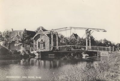 Brug-in-Nederhorst-den-Berg
Ansichtkaart van de Brug in Nederhorst den Berg, Overmeerseweg
