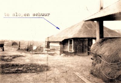 Veestal-rijp-voor-de-sloop
Veestal aan de Vreelandseweg 51 van de fam Voorn gaat de sloop in
Trefwoorden: Boerderij Prutpolder Boerenbedrijf