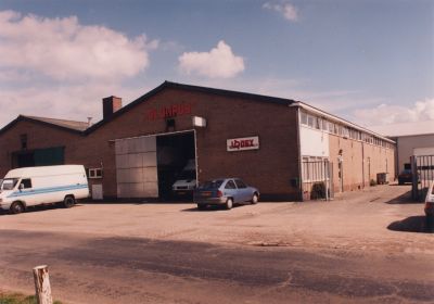 Pand-Olympus
Bedrijfspand Olympus, polyester boten. Voorheen zat Lodex in dit pand aan de Machineweg.
