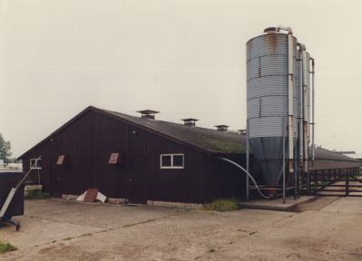 Schuur-met-silo-s
