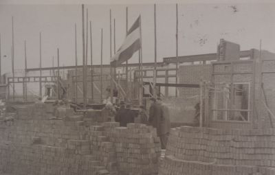 Verbouwing-Warinschool
Schoolklas met Juffrouw de Geus.
Trefwoorden: Warinschool-Overmeerseweg