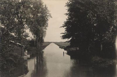 Boerderij-v-d-Heeden
Later het woonhuis van hovenier Helmut Smit
Trefwoorden: Hostermeer.