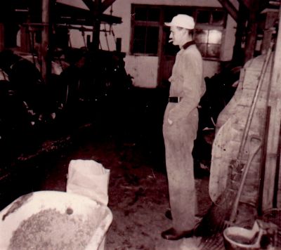 Koeien-in-de-stal-bij-G-Lam
Koeien in de stal bij de boerderij van de familie G. Lam, Middenweg 30 Horstermeer.
Zie verder Werinon nr. 51: het jaar van de boerderij.
Zie ook 5-15-12
Trefwoorden: Horstermeer, Middenweg, koeien