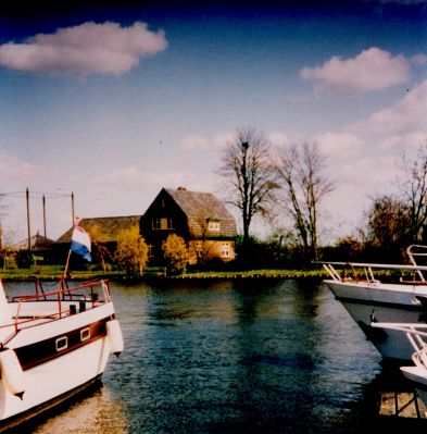 Gezicht-op-boerderij----Petersburg
Gezicht op boerderij “Petersburg”  vanaf de Eilandseweg. Gesloopt in 1990.
Trefwoorden: Petersburg, Eilandseweg