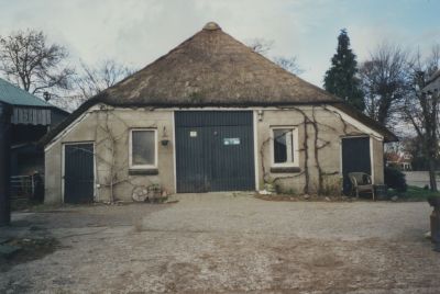 Boerderij-Dorpzicht
Familie Korver. Rijksmonument.
Achterzijde stal van de boerderij Dorpzicht.
Zie Werinon 51 en ook foto 5-3-5
