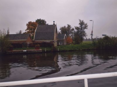 Kruizing-Torenweg-en-Eilandsweg
Dorpsverkenning aan de Vecht.
2ehuis is boerderijtje van Roel van Ee.
