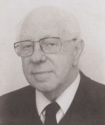Pasfoto van Burgemeester Harinxma thoe Sloten
