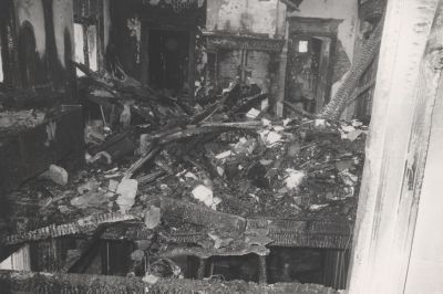 De-dag-na-de-kasteelbrand
Het interieur van het kasteel, daags na de verwoestende brand van januari 1971.

