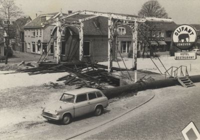 Ontmanteling-brug-over-dichte-Reevaart
Ontmanteling brug over dichte Reevaart Brugstraat/Overmeerseweg.
