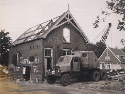 Slopen-brug-en-brughuis
Slopen brug en brughuis .
Laatste bewoner was J Pouw.
