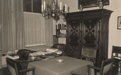 Burgemeesterskamer
Burgemeesterskamer Meubilair is eigendom van de burgemeester

