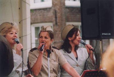 60-jaar-bevrijding
Concert op het plein door de Laundry Big Band t.g.v. 60 jaar bevrijding.
