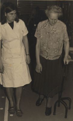 Dames-Hoetmer
Martha Hoetmer links en Marie Dop-Hoetmer rechts  Zij verhuurden roeiboten
Trefwoorden: Familiefoto