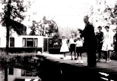 Brug-over-de-Vaart
Fam-Huisman op de steiger aan het Ankeveensepad
Trefwoorden: Familiefoto