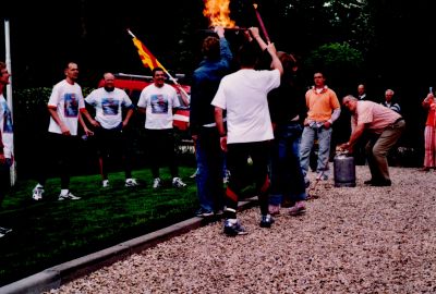 Ontsteken-bevrijdingsvuur
R.K. Kerk 5 mei 2005,  Kerkplein R.K. kerk
Ontsteken van het bevrijdingsvuur t.g.v. 60 jaar bevrijding.
