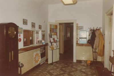 Hal-van-het-Gemeentehuis-aan-de-Voorstraat
