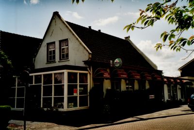 Partycentrum----de-Herberg
Partycentrum “de Herberg” aan de Vreelamdeseweg 1/ Meerhoekweg.
Zie Werinon nr. 50
Trefwoorden: de Herberg